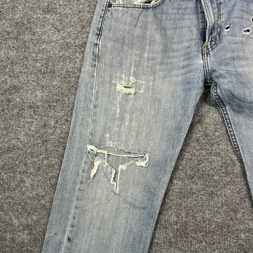 Levi's Jeans Men's Light Blue Denim Distressed Straight Fit Zip Fly - 35X32.5